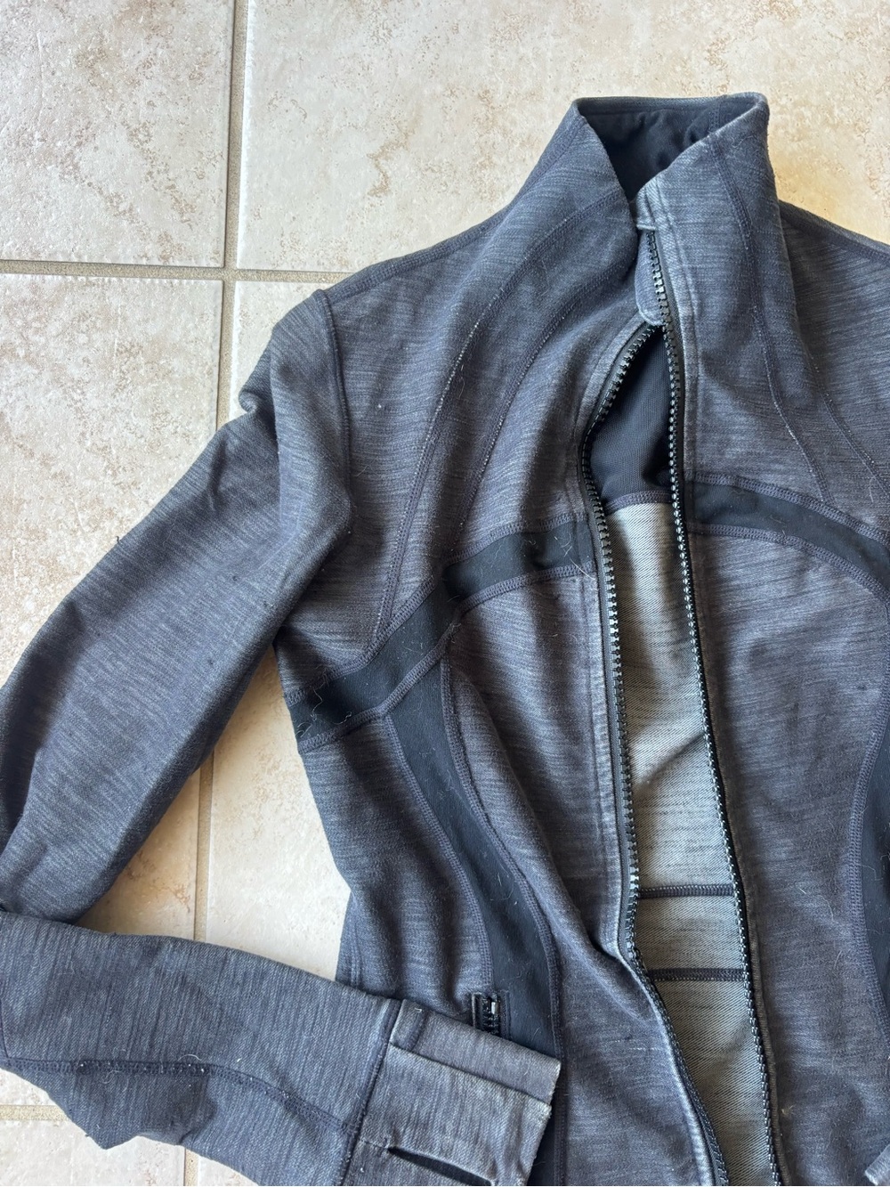 Lululemon Jacket - Picture 2 of 4